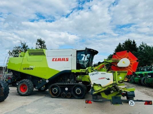 Claas LEXION 750 - Зерноуборочный комбайн: фото 1 Claas LEXION 750 - Зерноуборочный комбайн: фото 1
