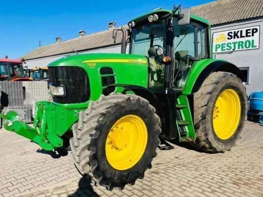 John Deere 7530 - Трактор: фото 1 John Deere 7530 - Трактор: фото 1