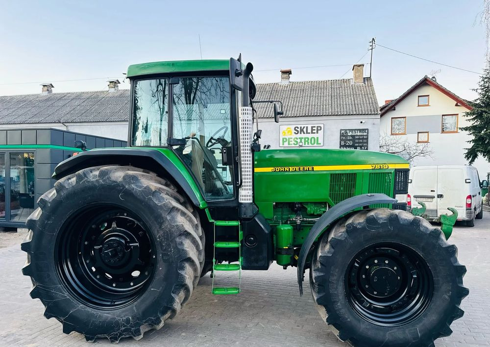 John Deere 7810 - Трактор: фото 4 John Deere 7810 - Трактор: фото 4