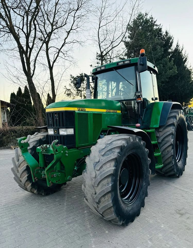 John Deere 7810 - Трактор: фото 1 John Deere 7810 - Трактор: фото 1