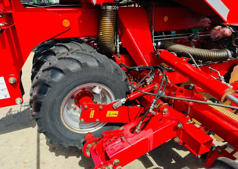 Kverneland U-drill 6000 - Сеялка: фото 4 Kverneland U-drill 6000 - Сеялка: фото 4