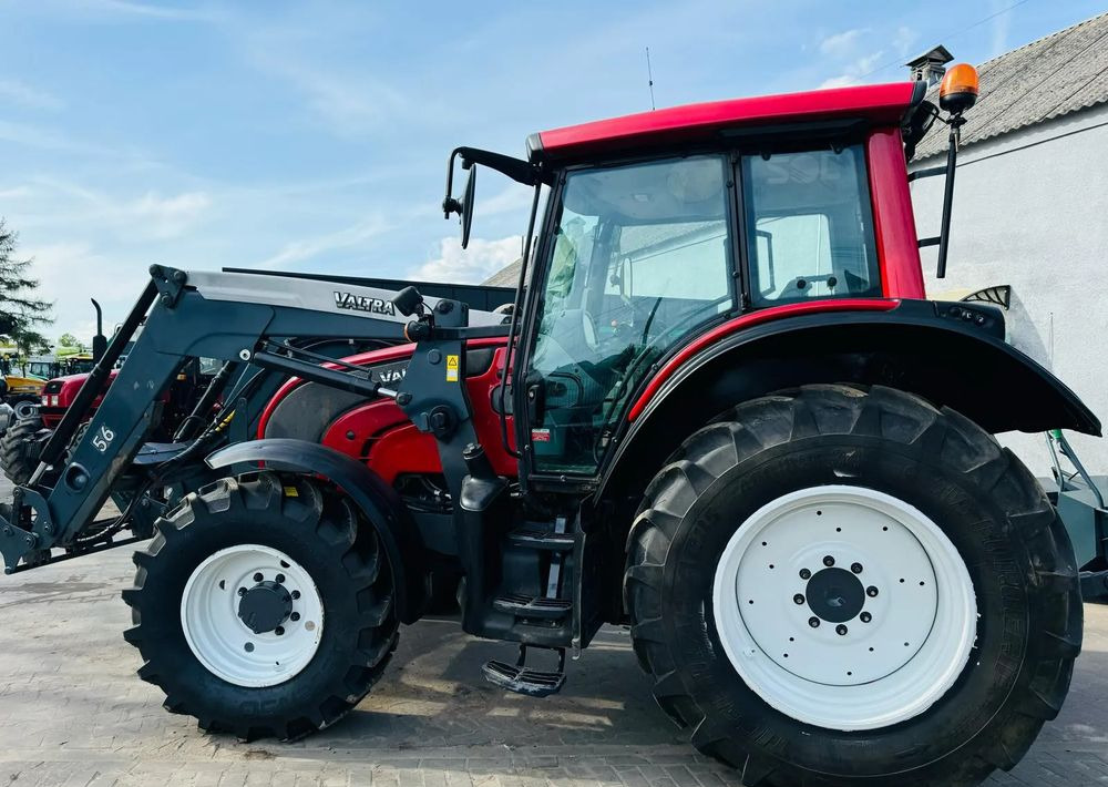 Valtra N101 - Трактор: фото 4 Valtra N101 - Трактор: фото 4