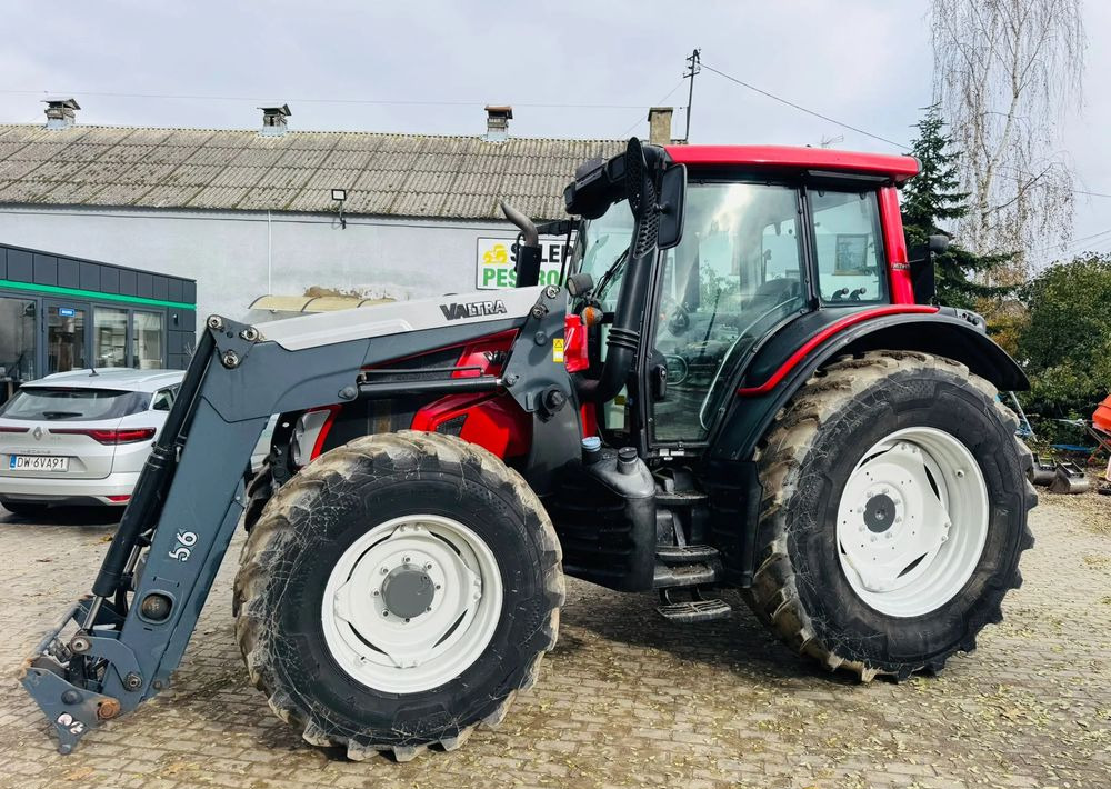 Valtra N123 HiTech - Трактор: фото 4 Valtra N123 HiTech - Трактор: фото 4