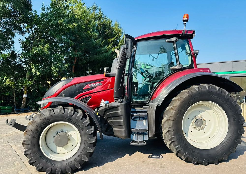 Valtra S233 - Трактор: фото 2 Valtra S233 - Трактор: фото 2