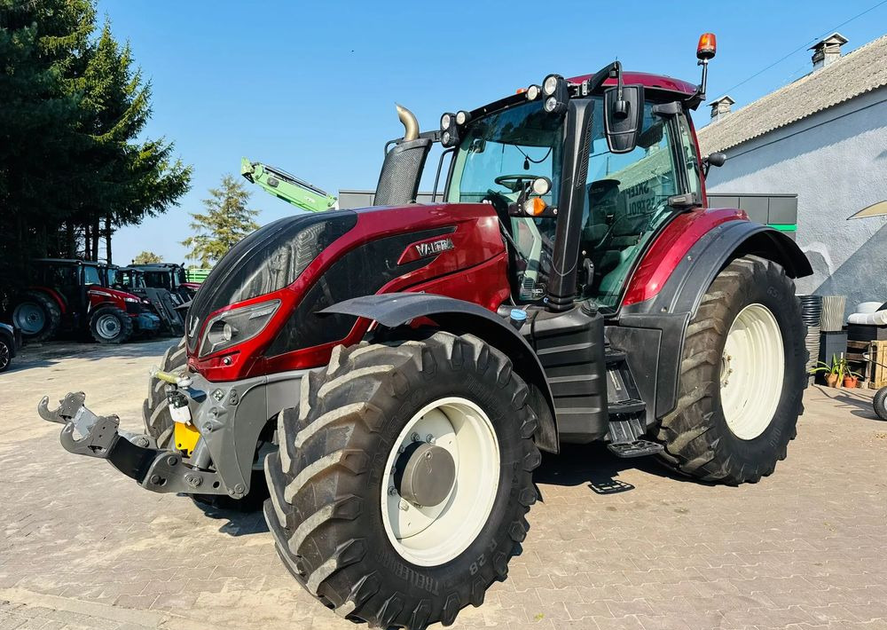 Valtra S233 - Трактор: фото 1 Valtra S233 - Трактор: фото 1