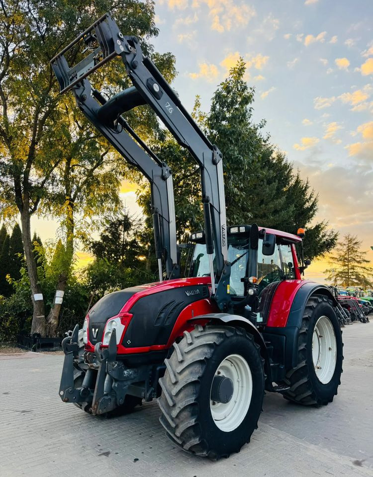Valtra T213 Versu - Трактор: фото 1 Valtra T213 Versu - Трактор: фото 1