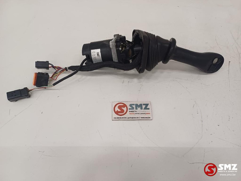 Caterpillar Joystick control + 4 Button left joystickgrip Cate - Кабина и интерьер для Погрузочно-разгрузочной техники: фото 1 Caterpillar Joystick control + 4 Button left joystickgrip Cate - Кабина и интерьер для Погрузочно-разгрузочной техники: фото 1