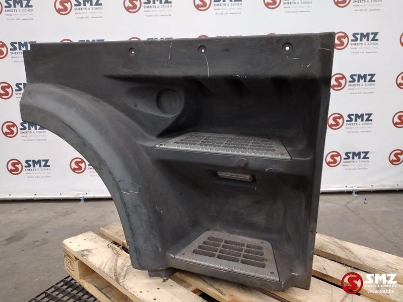 DAF Occ Opstapbak rechts met Groeneveld vetsmering - Боковая подножка для Грузовиков: фото 1 DAF Occ Opstapbak rechts met Groeneveld vetsmering - Боковая подножка для Грузовиков: фото 1