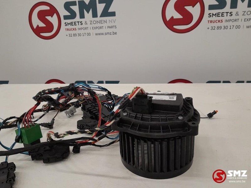 DAF Occ besturingseenheid + kachelmotor DAF XF 480 215 - Блок управления для Грузовиков: фото 4 DAF Occ besturingseenheid + kachelmotor DAF XF 480 215 - Блок управления для Грузовиков: фото 4