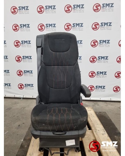 DAF Occ bijrijdersstoel DAF XF 2104712 - Кабина и интерьер для Грузовиков: фото 1 DAF Occ bijrijdersstoel DAF XF 2104712 - Кабина и интерьер для Грузовиков: фото 1