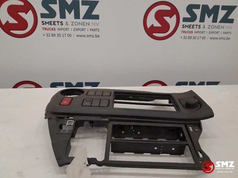 DAF Occ dashbord DAF XF 1951837 - Кабина и интерьер для Грузовиков: фото 2 DAF Occ dashbord DAF XF 1951837 - Кабина и интерьер для Грузовиков: фото 2