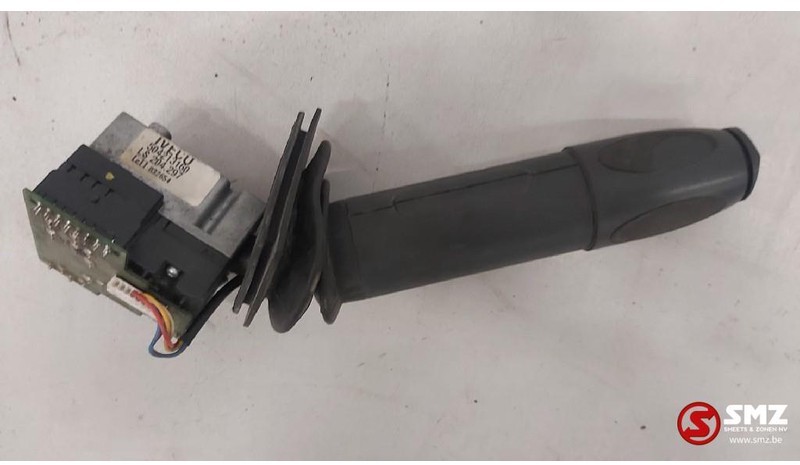 Iveco Occ stuurkolomschakelaar Iveco Stralis - Подрулевой переключатель для Грузовиков: фото 3 Iveco Occ stuurkolomschakelaar Iveco Stralis - Подрулевой переключатель для Грузовиков: фото 3