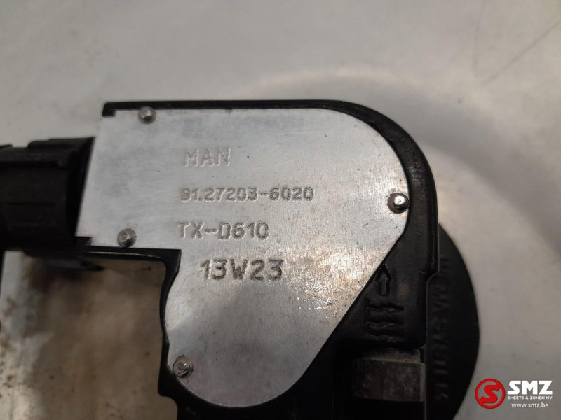 MAN Occ brandstoftank 600L + brandstofniveausensor MAN - Топливный бак для Грузовиков: фото 5 MAN Occ brandstoftank 600L + brandstofniveausensor MAN - Топливный бак для Грузовиков: фото 5
