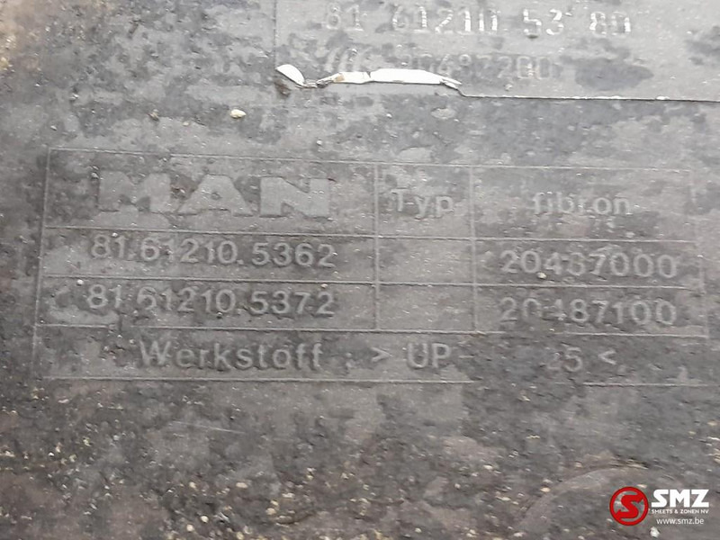 MAN Occ cabinespatbord rechts MAN - Кузов и экстерьер для Грузовиков: фото 4 MAN Occ cabinespatbord rechts MAN - Кузов и экстерьер для Грузовиков: фото 4