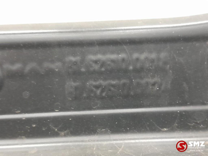 MAN Occ deurverlenging rechts MAN - Дверь и запчасти для Грузовиков: фото 3 MAN Occ deurverlenging rechts MAN - Дверь и запчасти для Грузовиков: фото 3