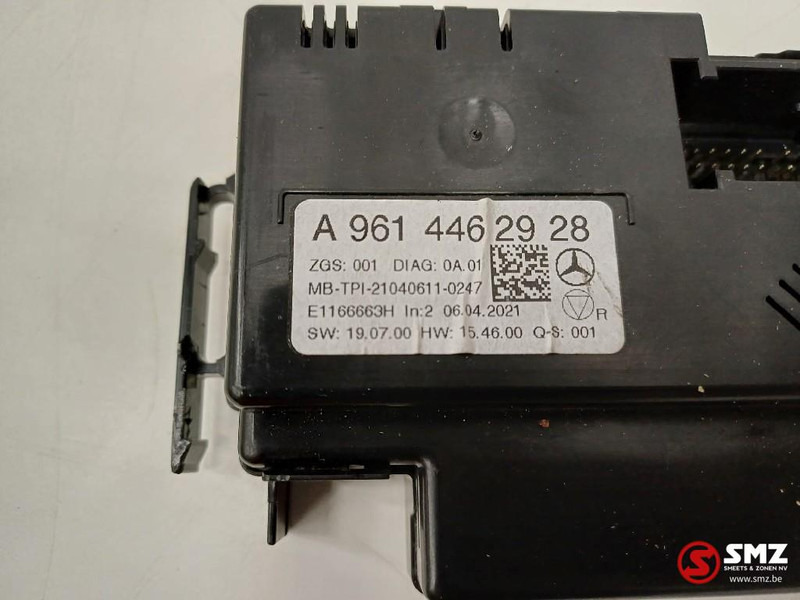 Mercedes-Benz Occ ECU besturingseenheid Mercedes - Блок управления для Грузовиков: фото 3 Mercedes-Benz Occ ECU besturingseenheid Mercedes - Блок управления для Грузовиков: фото 3