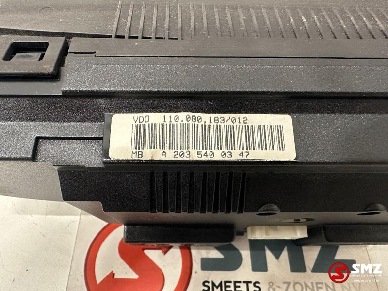 Mercedes-Benz Occ Instrumentenpaneel Mercedes W203 C KLASSE - Приборная панель для Легковых автомобилей: фото 3 Mercedes-Benz Occ Instrumentenpaneel Mercedes W203 C KLASSE - Приборная панель для Легковых автомобилей: фото 3