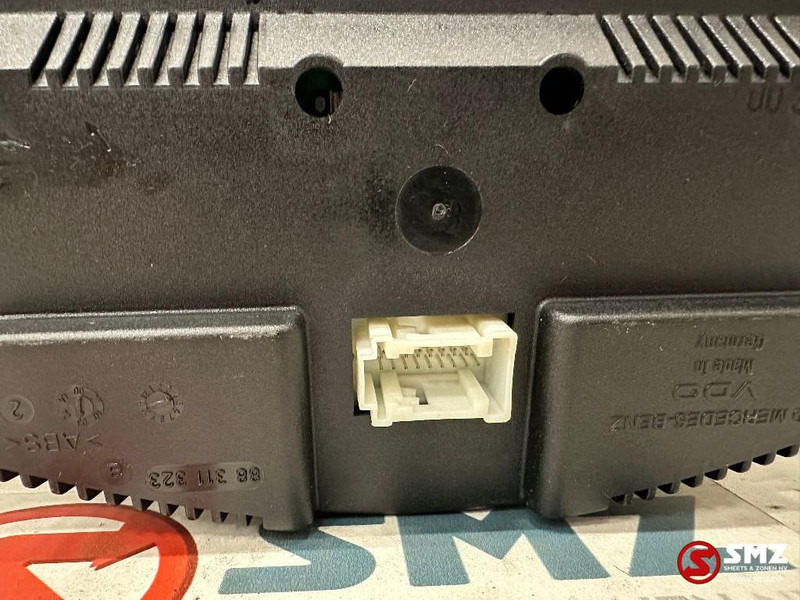 Mercedes-Benz Occ Instrumentenpaneel Mercedes W203 C KLASSE - Приборная панель для Легковых автомобилей: фото 4 Mercedes-Benz Occ Instrumentenpaneel Mercedes W203 C KLASSE - Приборная панель для Легковых автомобилей: фото 4