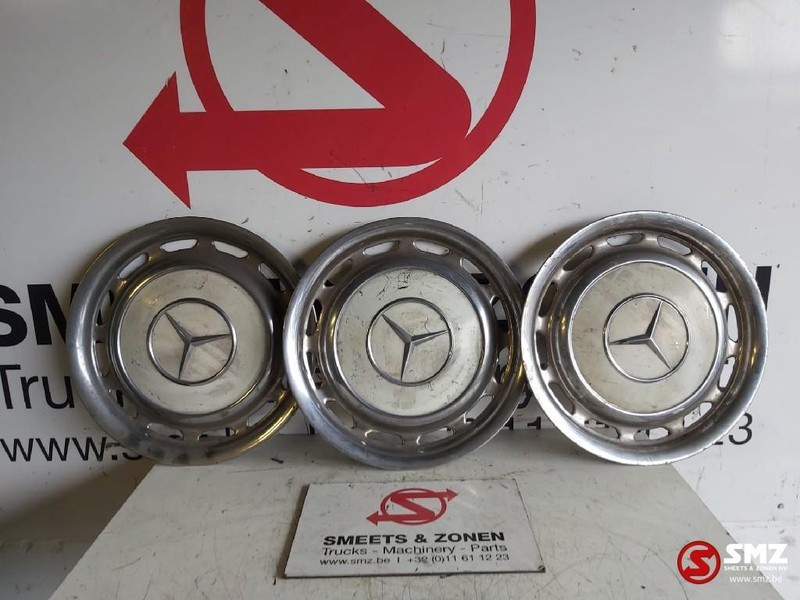 Mercedes-Benz Occ Wieldeksel creme wit W123 14inch - Колесный диск для Легковых автомобилей: фото 1 Mercedes-Benz Occ Wieldeksel creme wit W123 14inch - Колесный диск для Легковых автомобилей: фото 1
