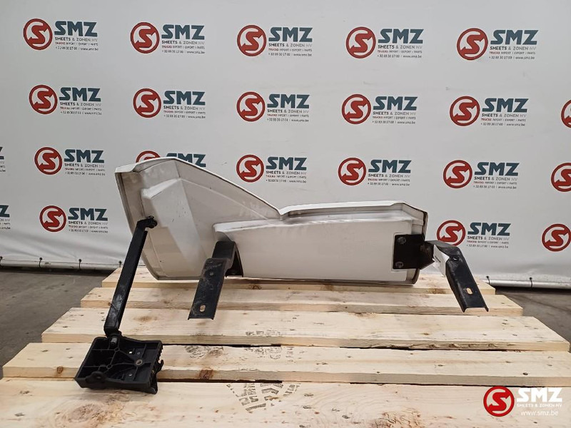 Mercedes-Benz Occ cabinespoiler links Mercedes - Аэродинамика/ Спойлеры для Грузовиков: фото 2 Mercedes-Benz Occ cabinespoiler links Mercedes - Аэродинамика/ Спойлеры для Грузовиков: фото 2