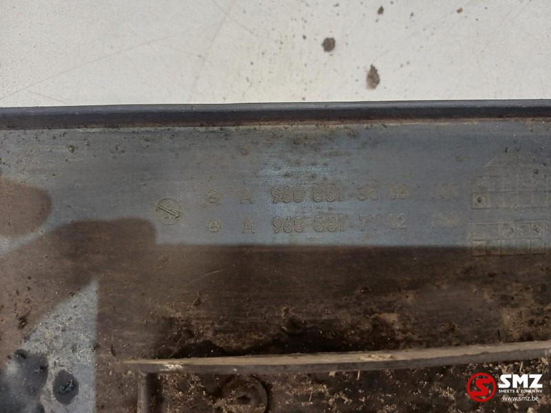 Mercedes-Benz Occ spatbord linksvooraan Mercedes - Кузов и экстерьер для Грузовиков: фото 5 Mercedes-Benz Occ spatbord linksvooraan Mercedes - Кузов и экстерьер для Грузовиков: фото 5