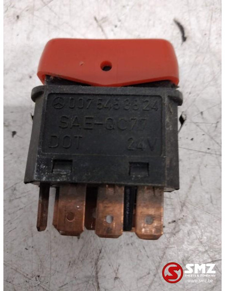 Mercedes-Benz Occ waarschuwingsschakelaar Mercedes Atego - Электрическая система для Грузовиков: фото 2 Mercedes-Benz Occ waarschuwingsschakelaar Mercedes Atego - Электрическая система для Грузовиков: фото 2