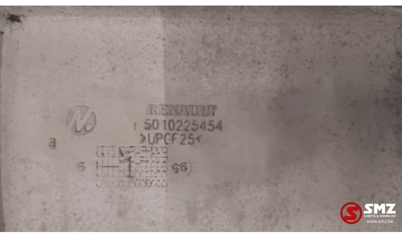 Renault Occ Grille Renault Premium - Решётка радиатора для Грузовиков: фото 3 Renault Occ Grille Renault Premium - Решётка радиатора для Грузовиков: фото 3