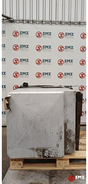 Renault Occ hydraulische tank 250L + materiaalkast Renault - Бак для гидравлической жидкости для Грузовиков: фото 4 Renault Occ hydraulische tank 250L + materiaalkast Renault - Бак для гидравлической жидкости для Грузовиков: фото 4