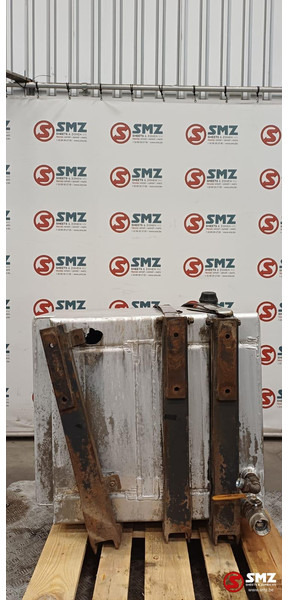 Renault Occ hydraulische tank 250L + materiaalkast Renault - Бак для гидравлической жидкости для Грузовиков: фото 2 Renault Occ hydraulische tank 250L + materiaalkast Renault - Бак для гидравлической жидкости для Грузовиков: фото 2