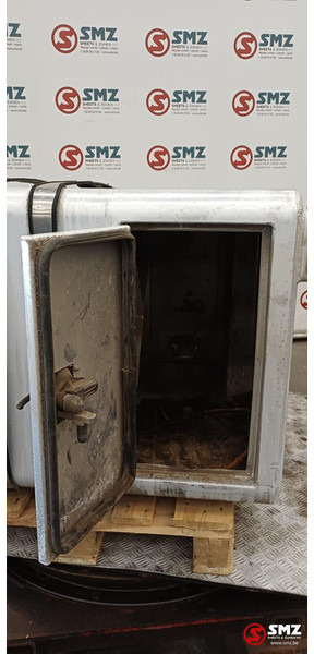 Renault Occ hydraulische tank 250L + materiaalkast Renault - Бак для гидравлической жидкости для Грузовиков: фото 5 Renault Occ hydraulische tank 250L + materiaalkast Renault - Бак для гидравлической жидкости для Грузовиков: фото 5