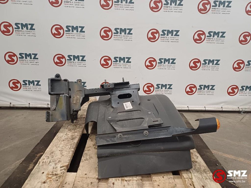 Volvo Occ spatbord cabine achter L/R + spatbordsteun Vol - Кузов и экстерьер для Грузовиков: фото 4 Volvo Occ spatbord cabine achter L/R + spatbordsteun Vol - Кузов и экстерьер для Грузовиков: фото 4