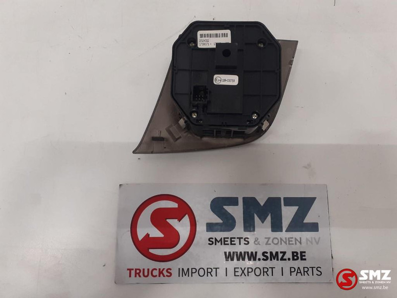 Volvo Occ verlichtingsregeleenheid Volvo - Электрическая система для Грузовиков: фото 2 Volvo Occ verlichtingsregeleenheid Volvo - Электрическая система для Грузовиков: фото 2