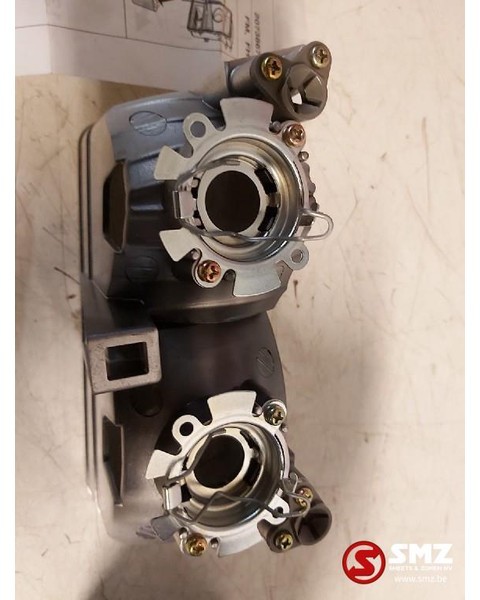 Volvo Volvo mistlicht reflector koplamp links - Передняя фара для Грузовиков: фото 5 Volvo Volvo mistlicht reflector koplamp links - Передняя фара для Грузовиков: фото 5