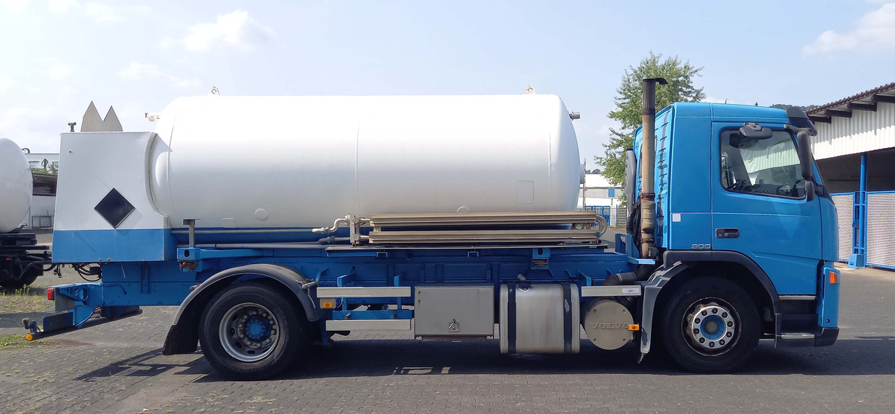 VOLVO Gas oxygen, argon, nitrogen - Грузовик-цистерна: фото 3 VOLVO Gas oxygen, argon, nitrogen - Грузовик-цистерна: фото 3