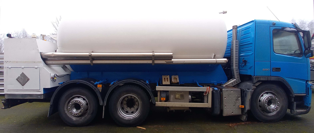 VOLVO Gas, oxygen, argon, nitrogen, cryogenic tank truck - Грузовик-цистерна: фото 1 VOLVO Gas, oxygen, argon, nitrogen, cryogenic tank truck - Грузовик-цистерна: фото 1