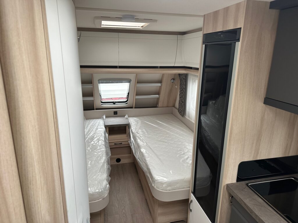 Новый Прицеп дача DE LUXE 495 UL 2024: фото 7