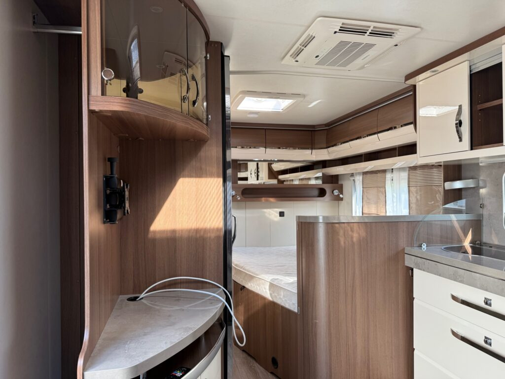 Hobby 720 KWFU Prestige 2020 в лизинг Hobby 720 KWFU Prestige 2020: фото 6 Hobby 720 KWFU Prestige 2020 в лизинг Hobby 720 KWFU Prestige 2020: фото 6