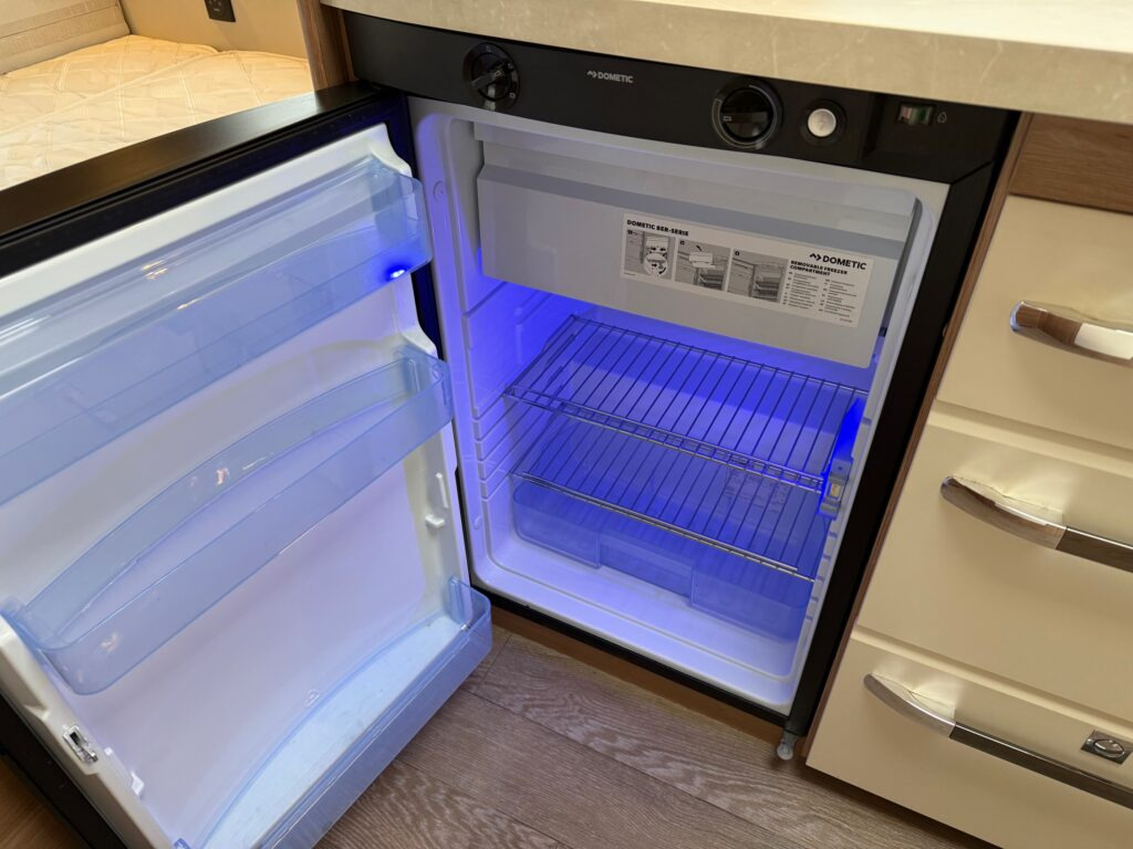 Прицеп дача Hobby De Luxe 455 UF 2020: фото 13