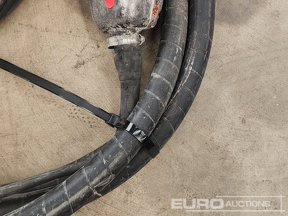 Асфальтоукладочная техника 110 Volt Concrete Poker: фото 11 Асфальтоукладочная техника 110 Volt Concrete Poker: фото 11