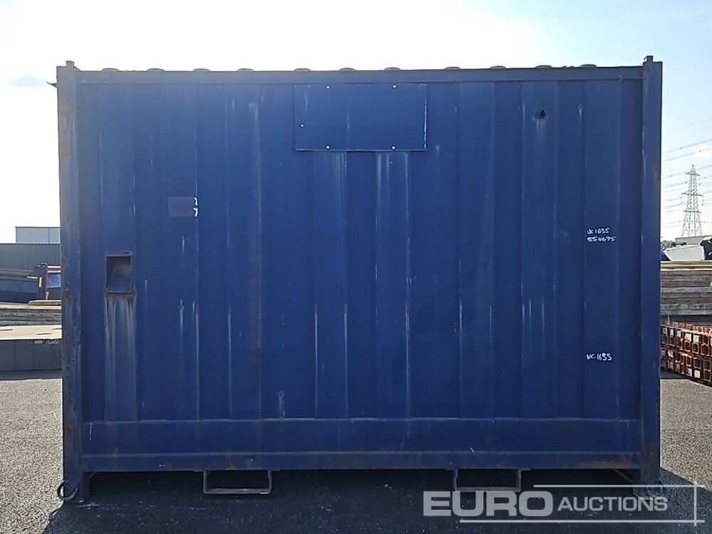 12' x 8' Container (Contents Included) (Cannot Be Reconsigned) - Морской контейнер: фото 4 12' x 8' Container (Contents Included) (Cannot Be Reconsigned) - Морской контейнер: фото 4