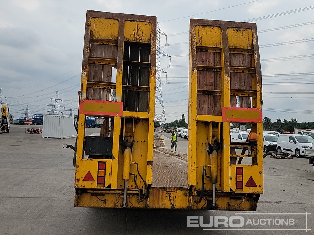 1998 King trailers Tri Axle Step Frame Low Loader Trailer, Neck Ramps, Out Riggers, Hydraulic Ramps - Низкорамный полуприцеп: фото 4 1998 King trailers Tri Axle Step Frame Low Loader Trailer, Neck Ramps, Out Riggers, Hydraulic Ramps - Низкорамный полуприцеп: фото 4