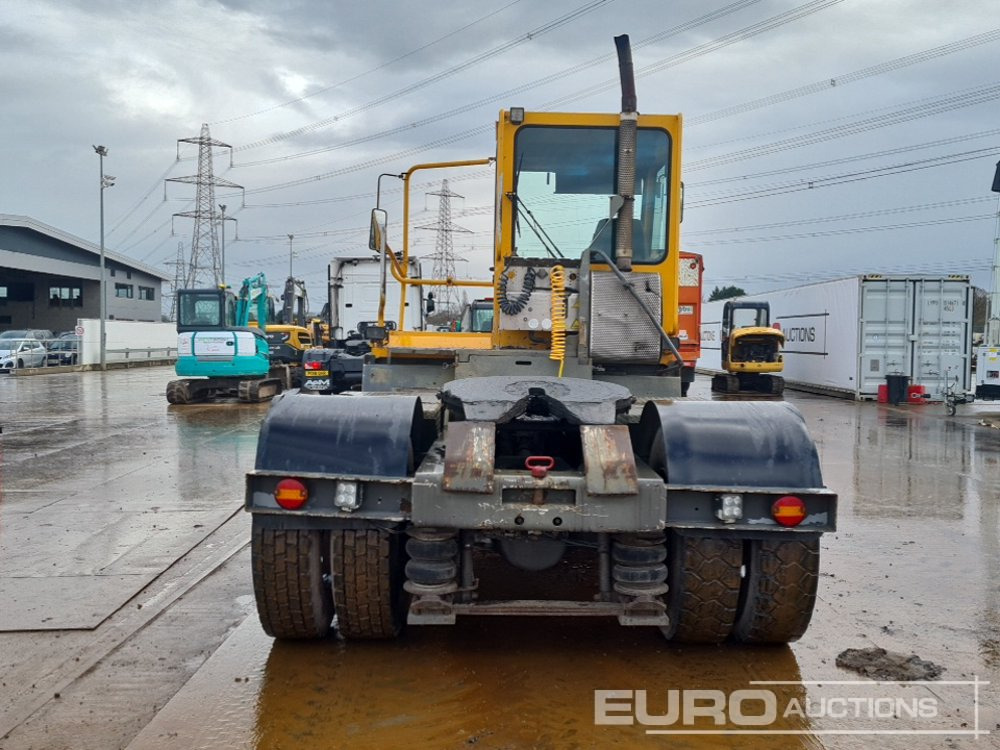 2006 Terberg YT82 - Терминальный тягач: фото 4 2006 Terberg YT82 - Терминальный тягач: фото 4