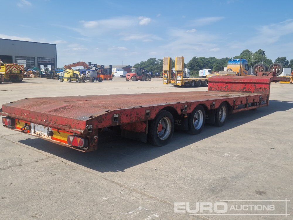 2009 TSR Tri Axle Extendable Stepframe Low Loader Trailer, Out Riggers, Rear Steer, Winch (Plating Certificate Available) - Полуприцеп бортовой/ Платформа: фото 5 2009 TSR Tri Axle Extendable Stepframe Low Loader Trailer, Out Riggers, Rear Steer, Winch (Plating Certificate Available) - Полуприцеп бортовой/ Платформа: фото 5