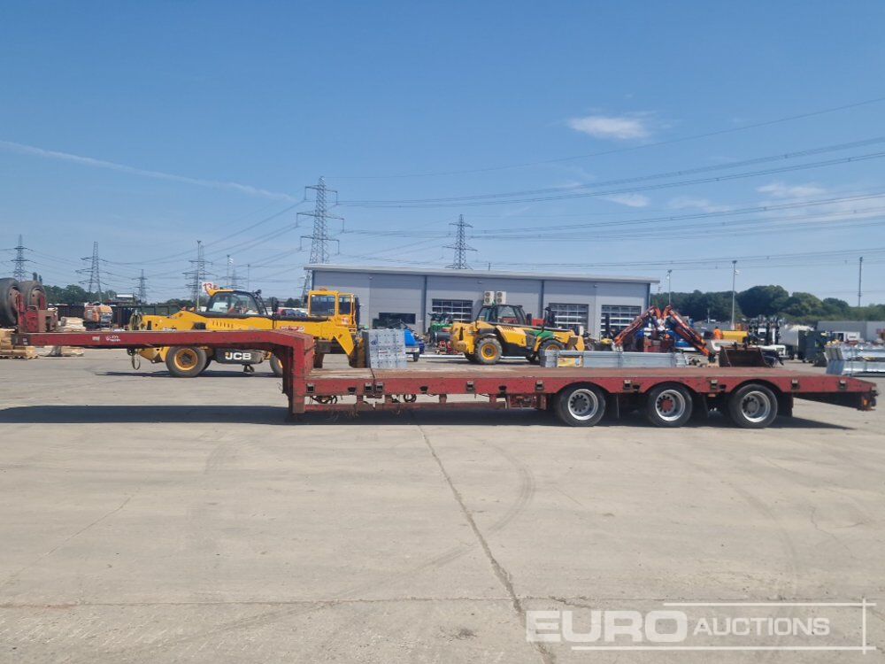 2009 TSR Tri Axle Extendable Stepframe Low Loader Trailer, Out Riggers, Rear Steer, Winch (Plating Certificate Available) - Полуприцеп бортовой/ Платформа: фото 2 2009 TSR Tri Axle Extendable Stepframe Low Loader Trailer, Out Riggers, Rear Steer, Winch (Plating Certificate Available) - Полуприцеп бортовой/ Платформа: фото 2