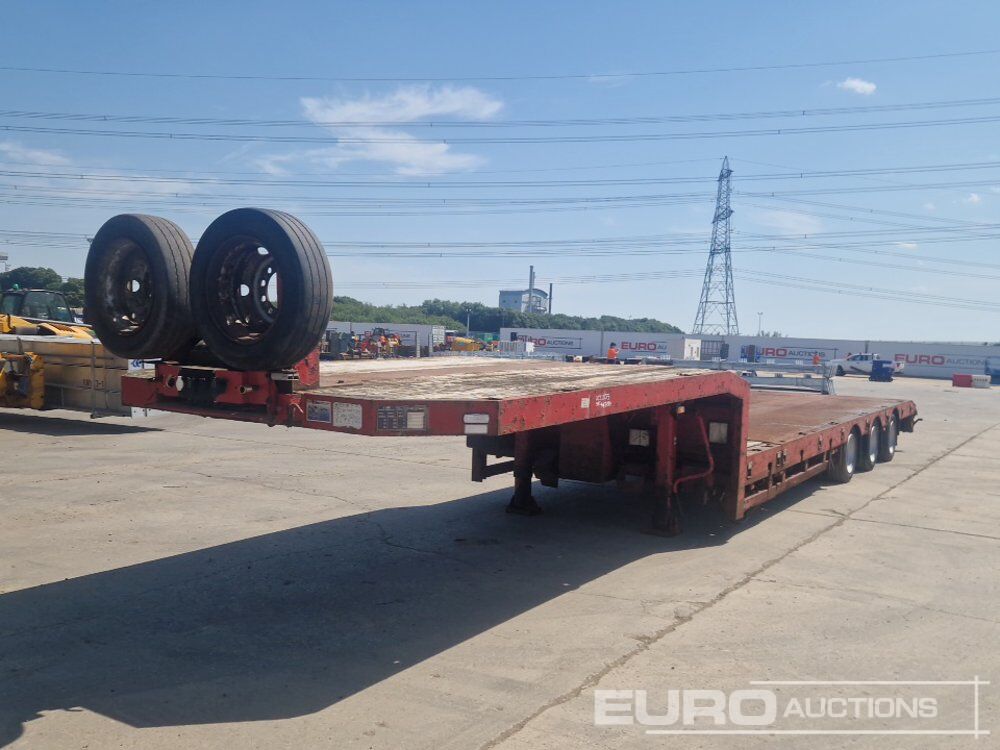 2009 TSR Tri Axle Extendable Stepframe Low Loader Trailer, Out Riggers, Rear Steer, Winch (Plating Certificate Available) - Полуприцеп бортовой/ Платформа: фото 1 2009 TSR Tri Axle Extendable Stepframe Low Loader Trailer, Out Riggers, Rear Steer, Winch (Plating Certificate Available) - Полуприцеп бортовой/ Платформа: фото 1