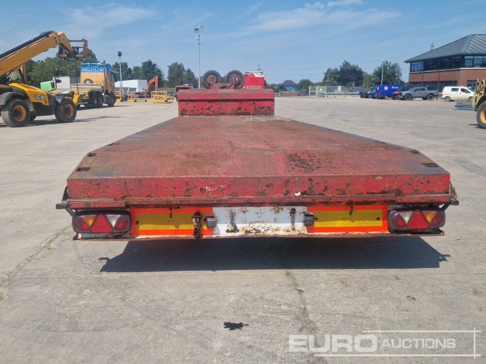 2009 TSR Tri Axle Extendable Stepframe Low Loader Trailer, Out Riggers, Rear Steer, Winch (Plating Certificate Available) - Полуприцеп бортовой/ Платформа: фото 4 2009 TSR Tri Axle Extendable Stepframe Low Loader Trailer, Out Riggers, Rear Steer, Winch (Plating Certificate Available) - Полуприцеп бортовой/ Платформа: фото 4