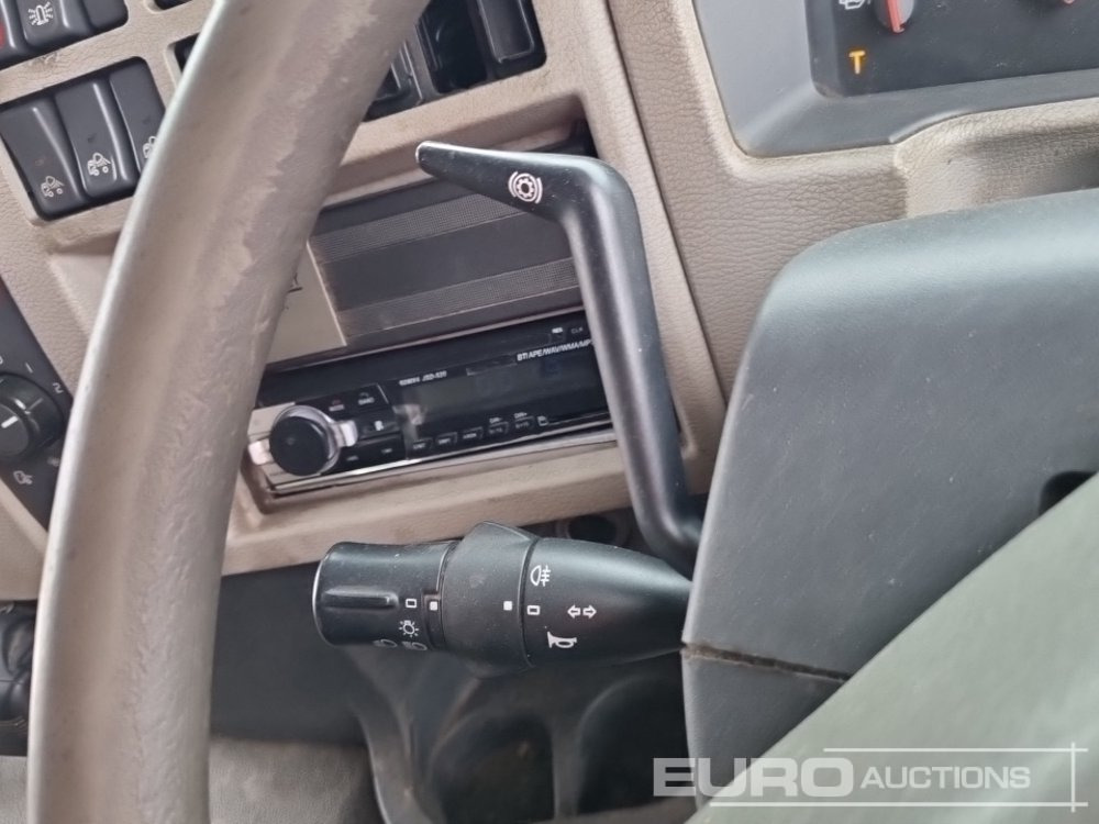 Грузовик-цистерна 2010 Volvo FE260: фото 49