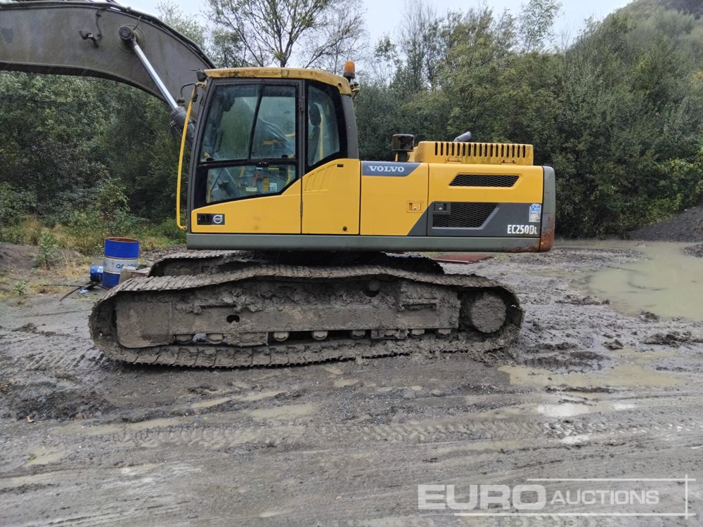 2011 Volvo EC250DL - Гусеничный экскаватор: фото 1 2011 Volvo EC250DL - Гусеничный экскаватор: фото 1