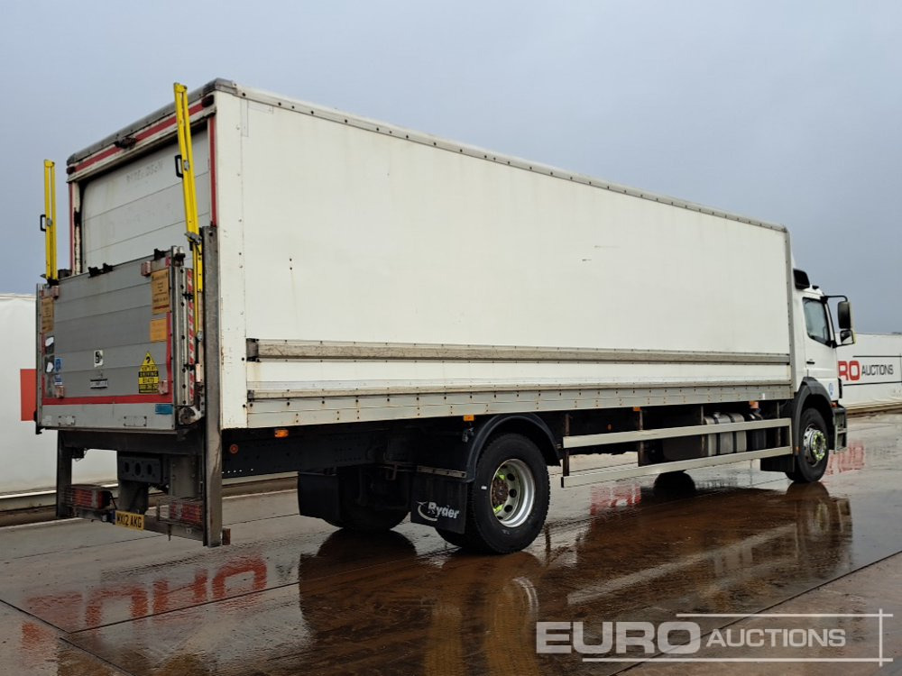 2012 Mercedes 1824 - Грузовик с закрытым кузовом: фото 5 2012 Mercedes 1824 - Грузовик с закрытым кузовом: фото 5