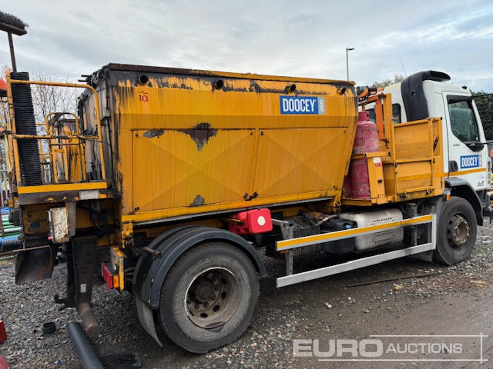 2014 DAF LF220 - Гудронатор: фото 3 2014 DAF LF220 - Гудронатор: фото 3